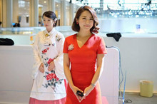 美女机器人亮相达沃斯