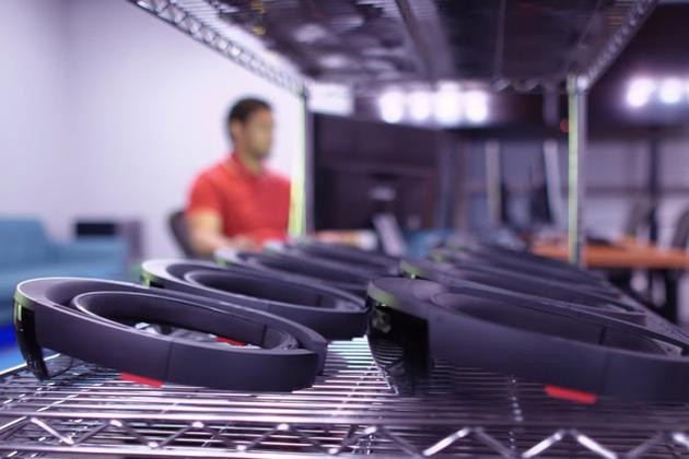 微软HoloLens诞生一周年：已有150个专属应用